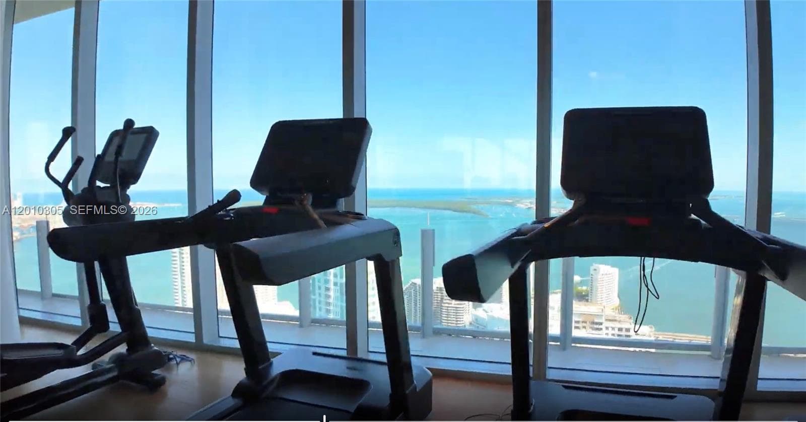 300 Biscayne Boulevard Way 3503C photo 17