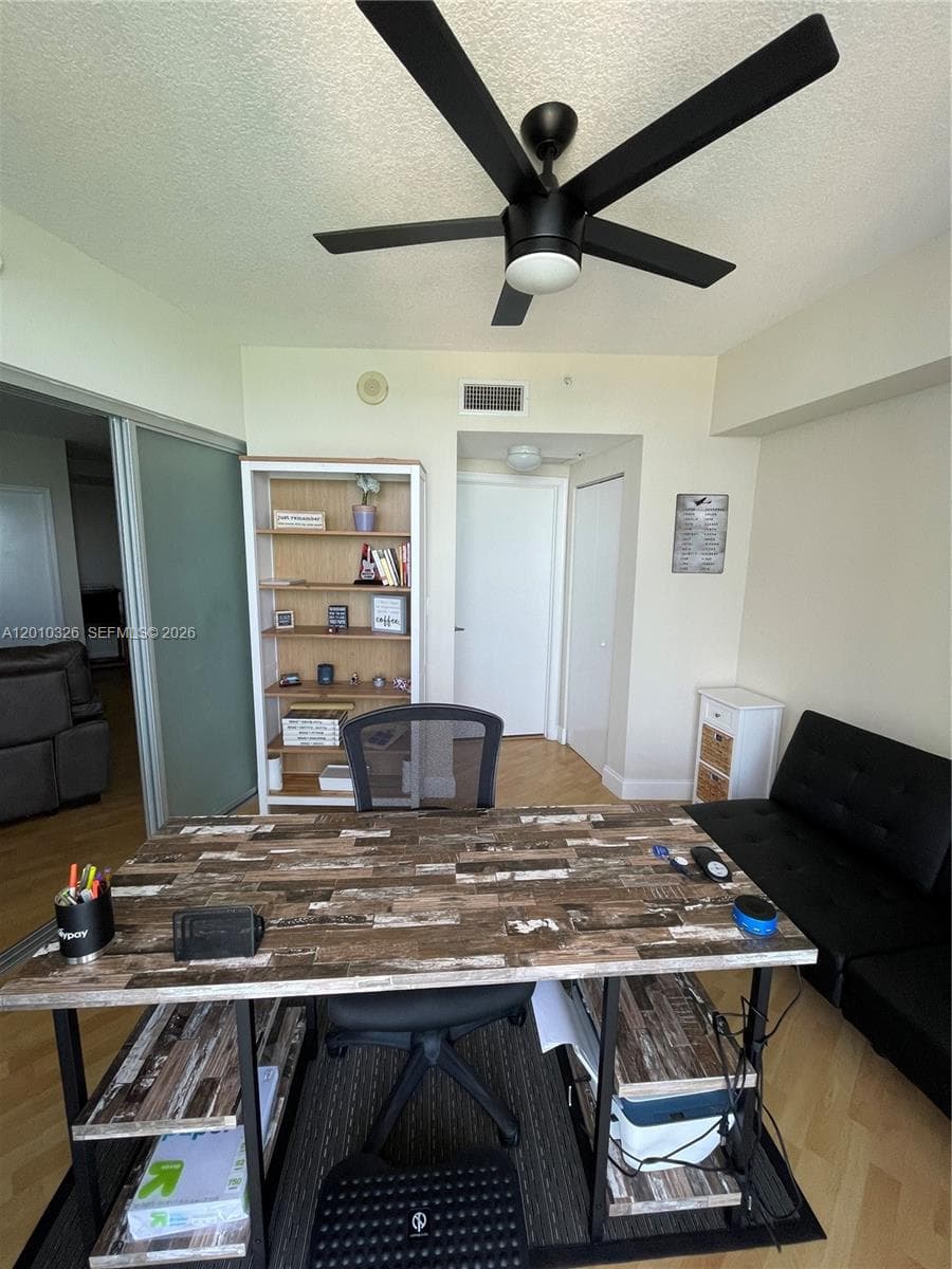 1750 Bayshore Dr 2802 photo 5