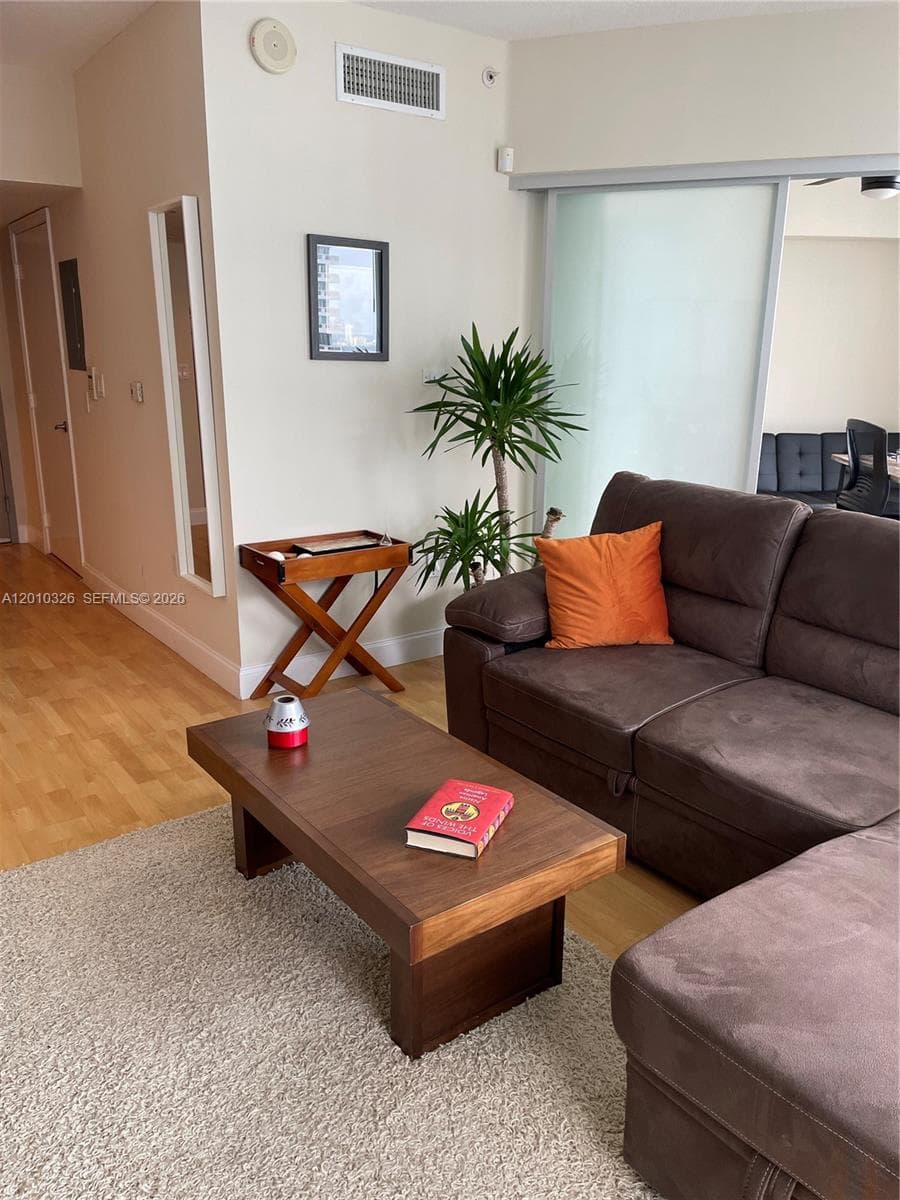 1750 Bayshore Dr 2802 photo 9
