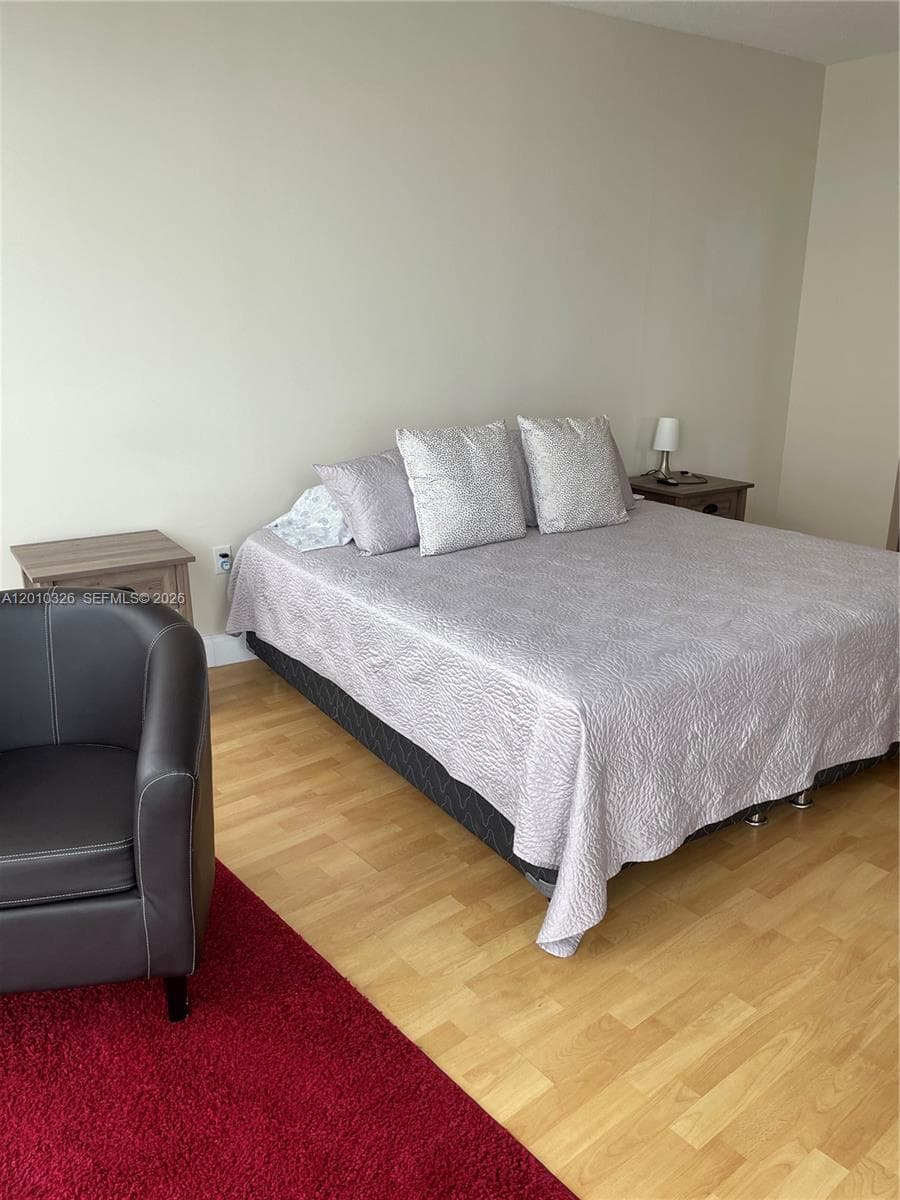 1750 Bayshore Dr 2802 photo 14