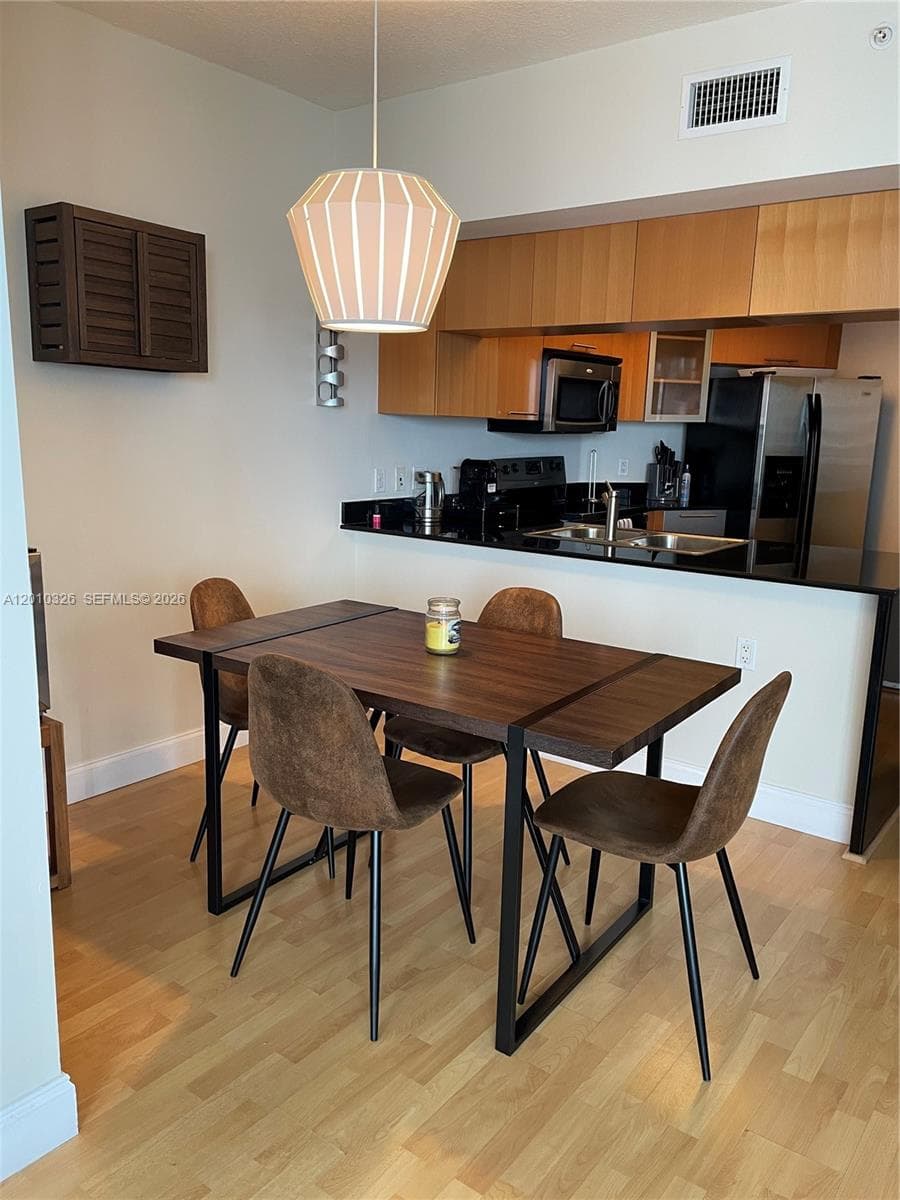 1750 Bayshore Dr 2802 photo 8