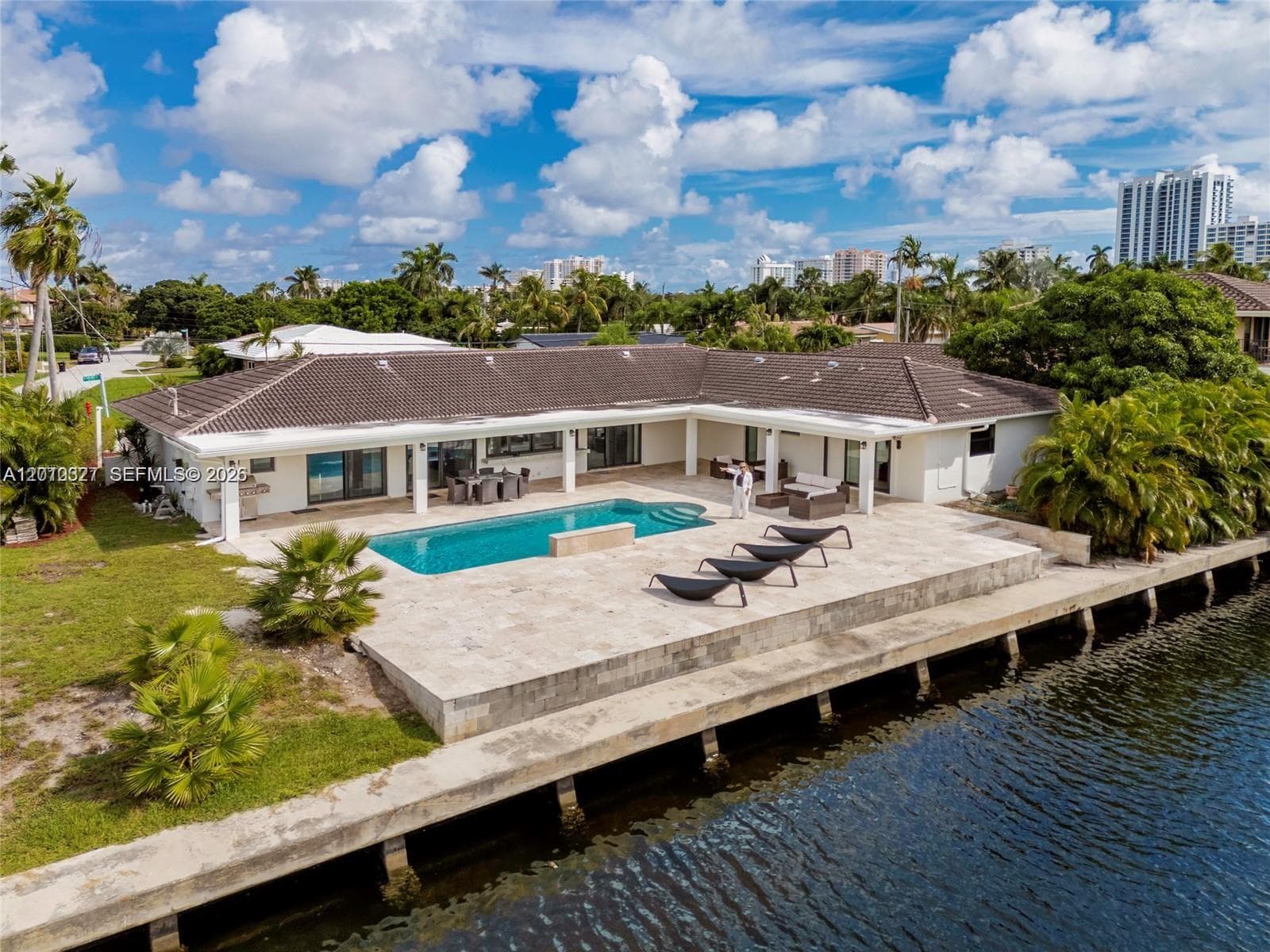 1912 Ocean Mist Dr photo 6