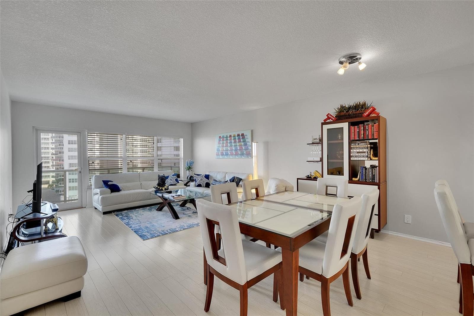 3550 Galt Ocean Drive 608 photo 2