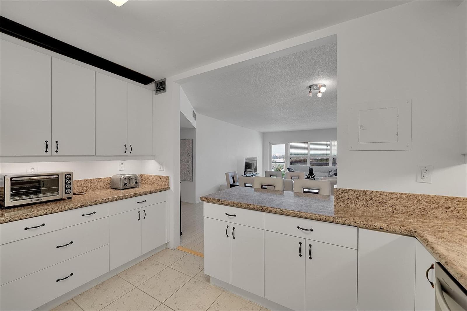 3550 Galt Ocean Drive 608 photo 8
