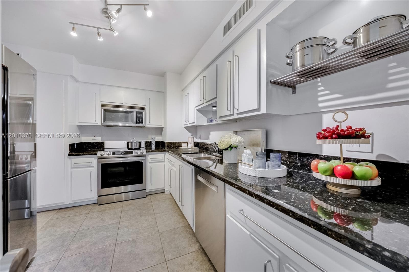 9225 Collins Ave 501 photo 6