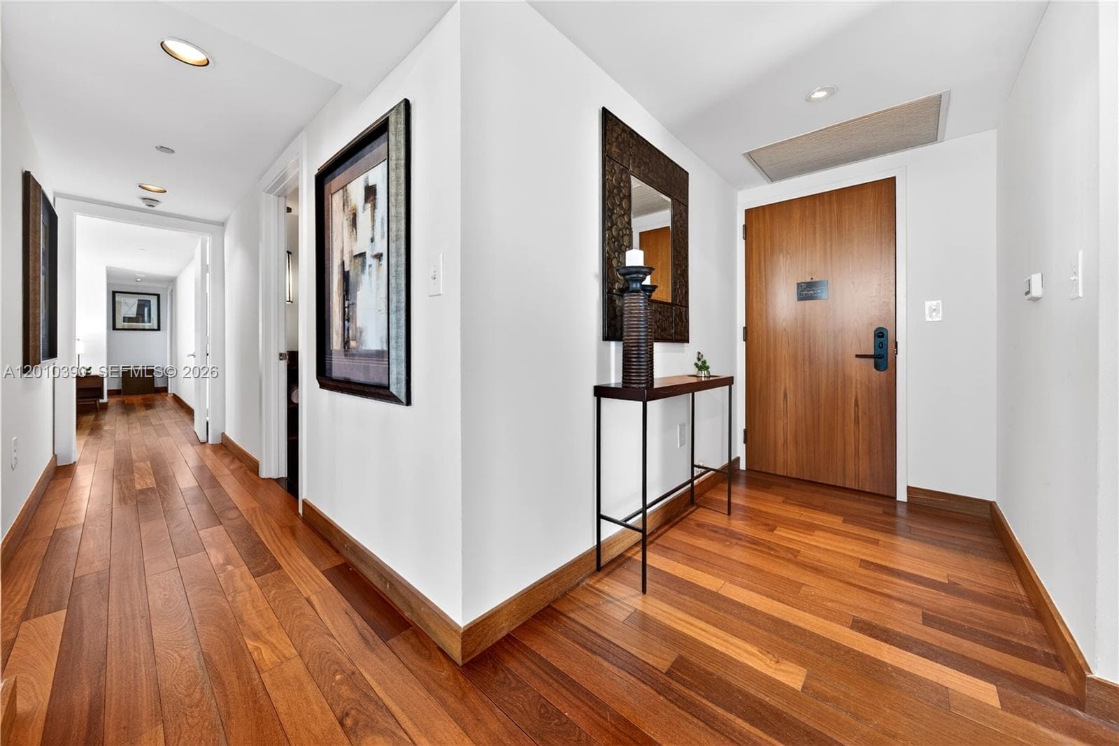 101 20th St 2601 photo 22