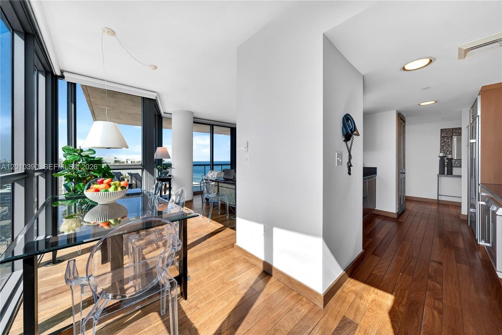 101 20th St 2601 photo 18