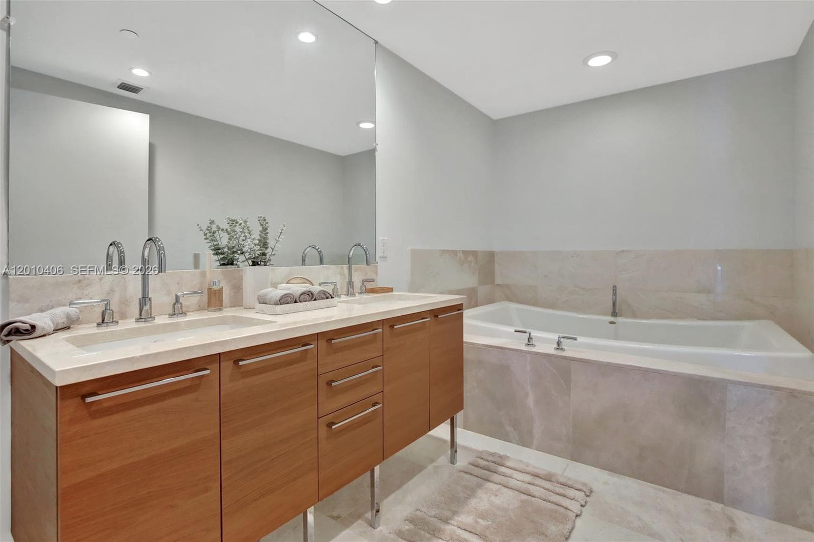 17001 Collins Ave 3702 photo 18