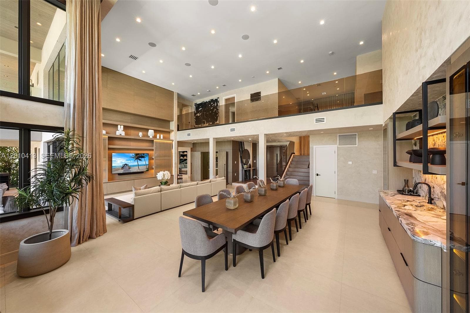 110 Holiday Dr photo 19