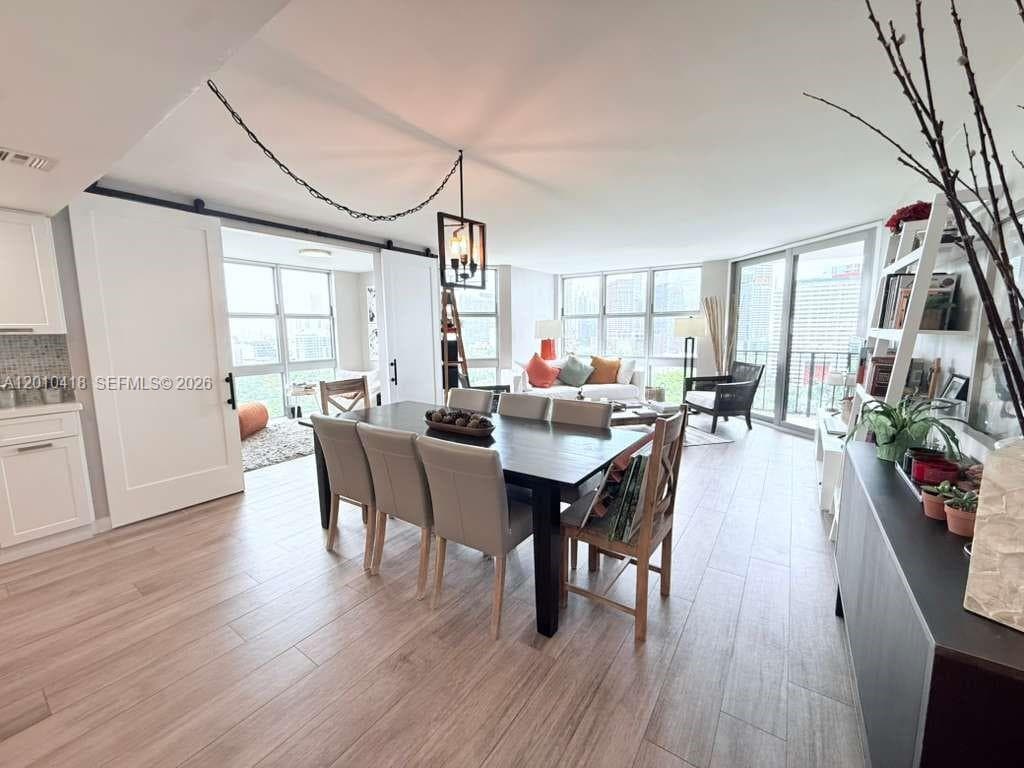1901 Brickell Ave B1809 photo 3