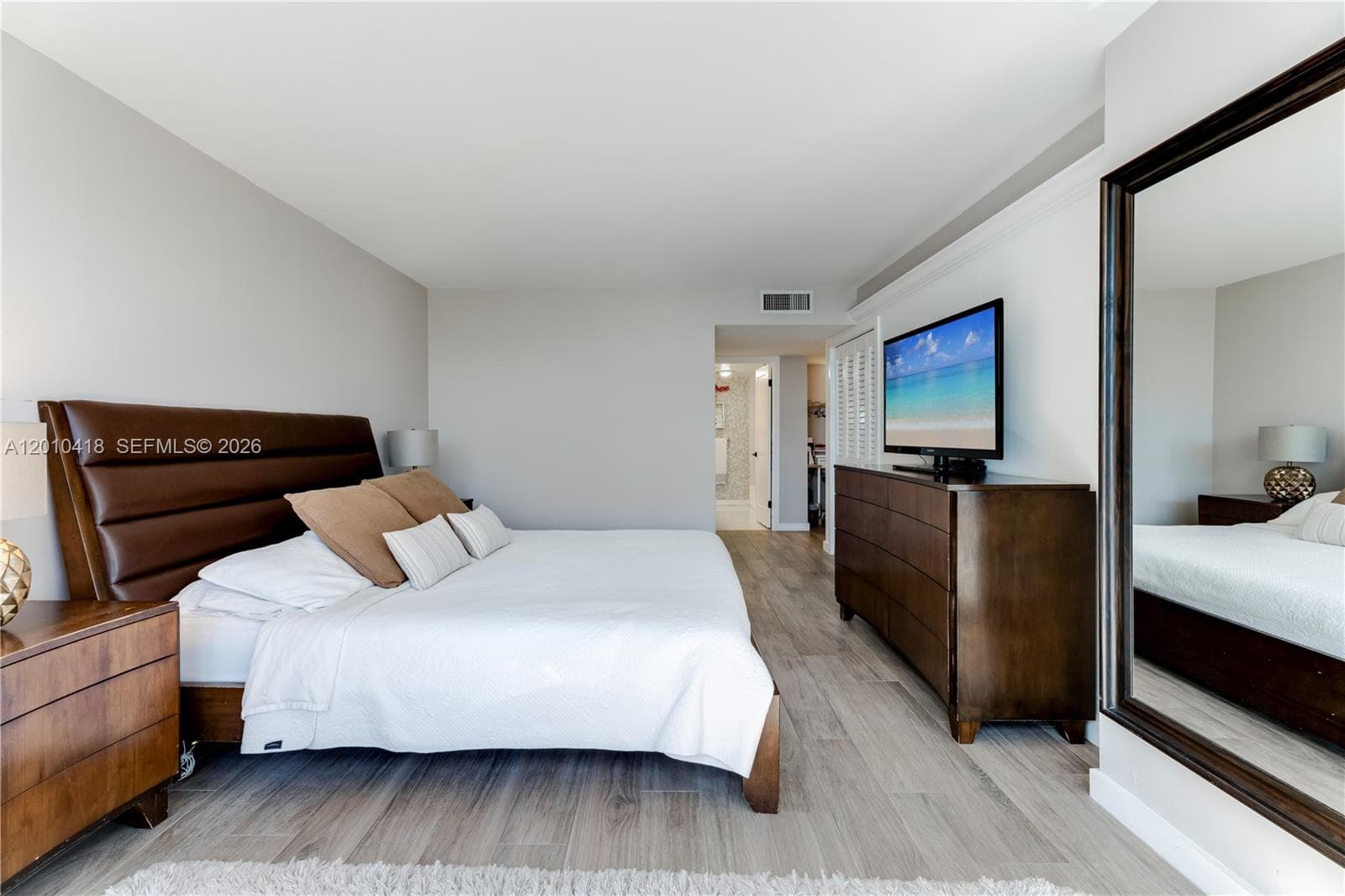 1901 Brickell Ave B1809 photo 21