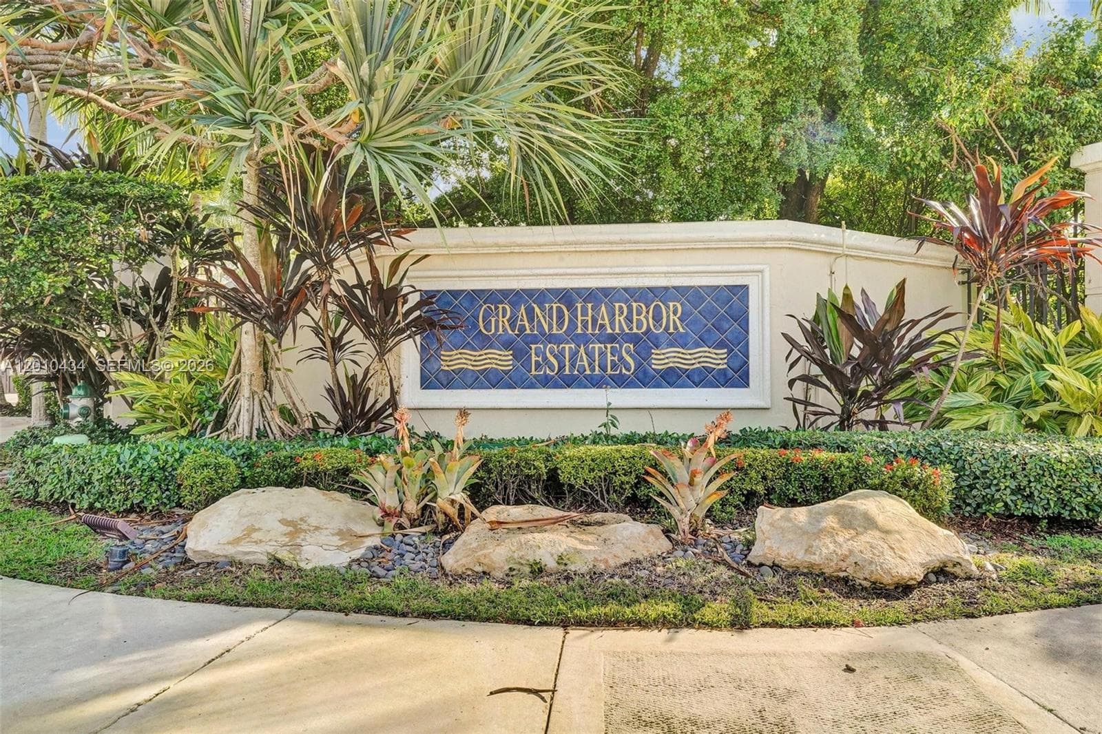 1575 Windjammer Way photo 2
