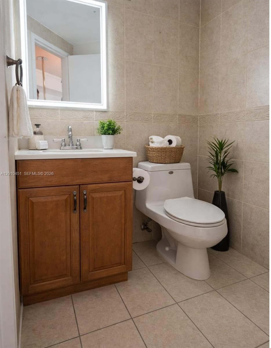 999 Brickell Bay Dr 805 photo 8