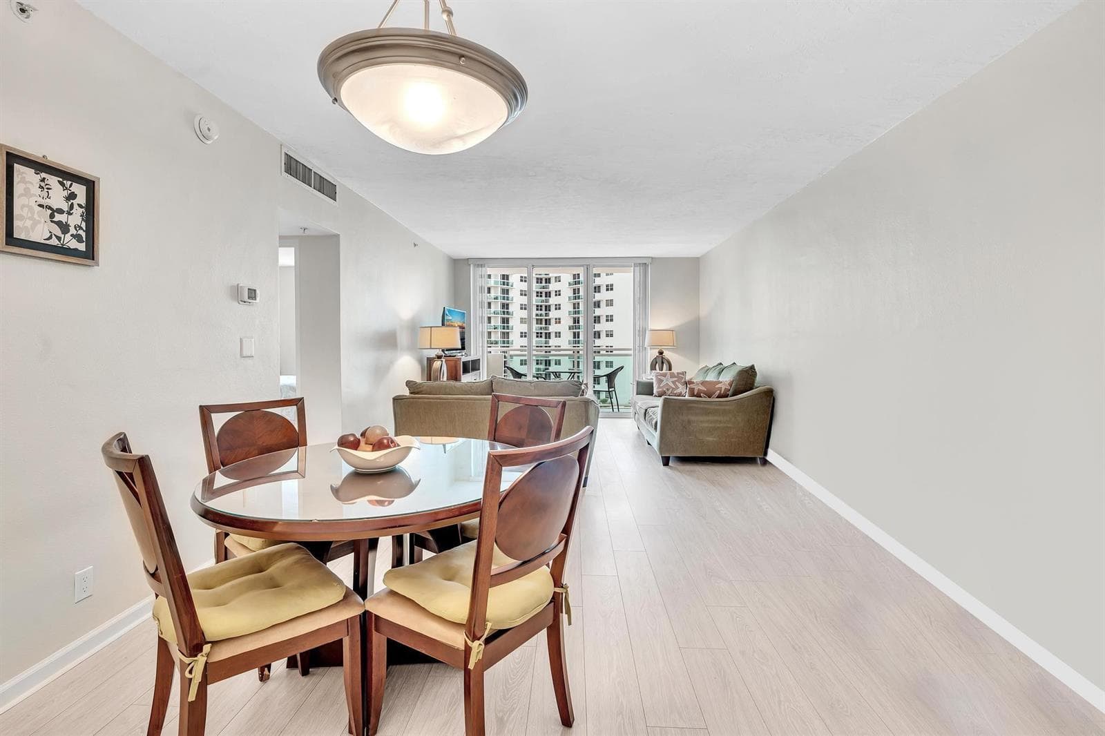 3000 S Ocean Drive 714 photo 9
