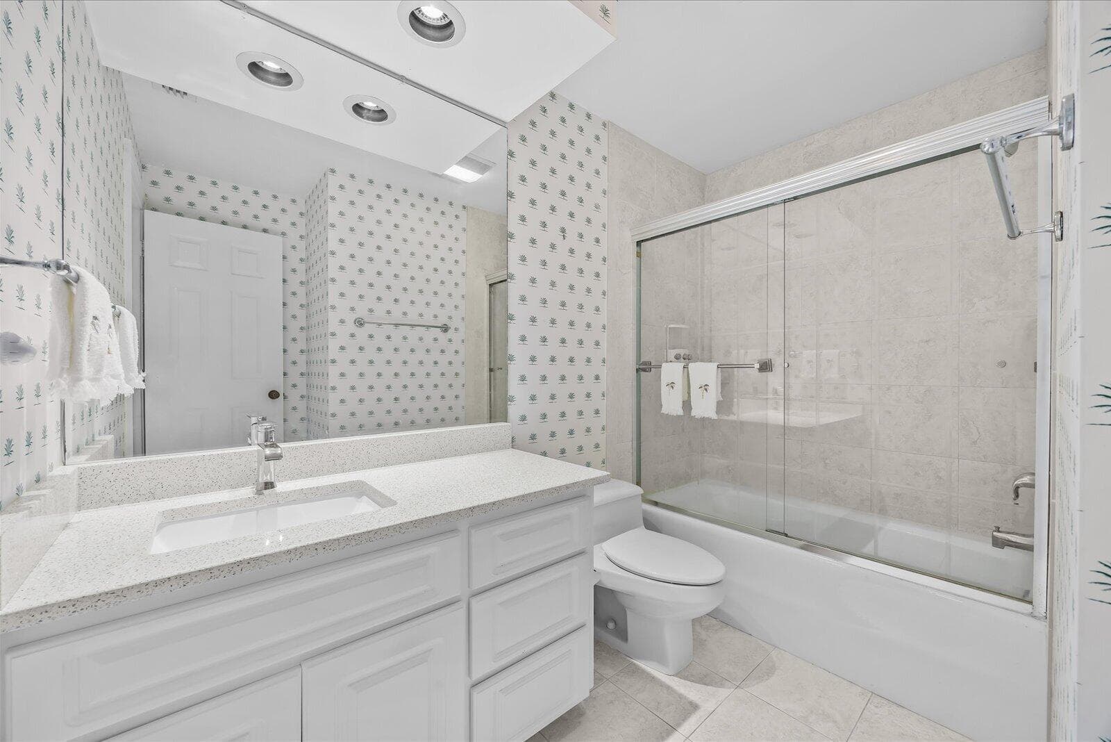 1903 Bay Road 206 photo 18