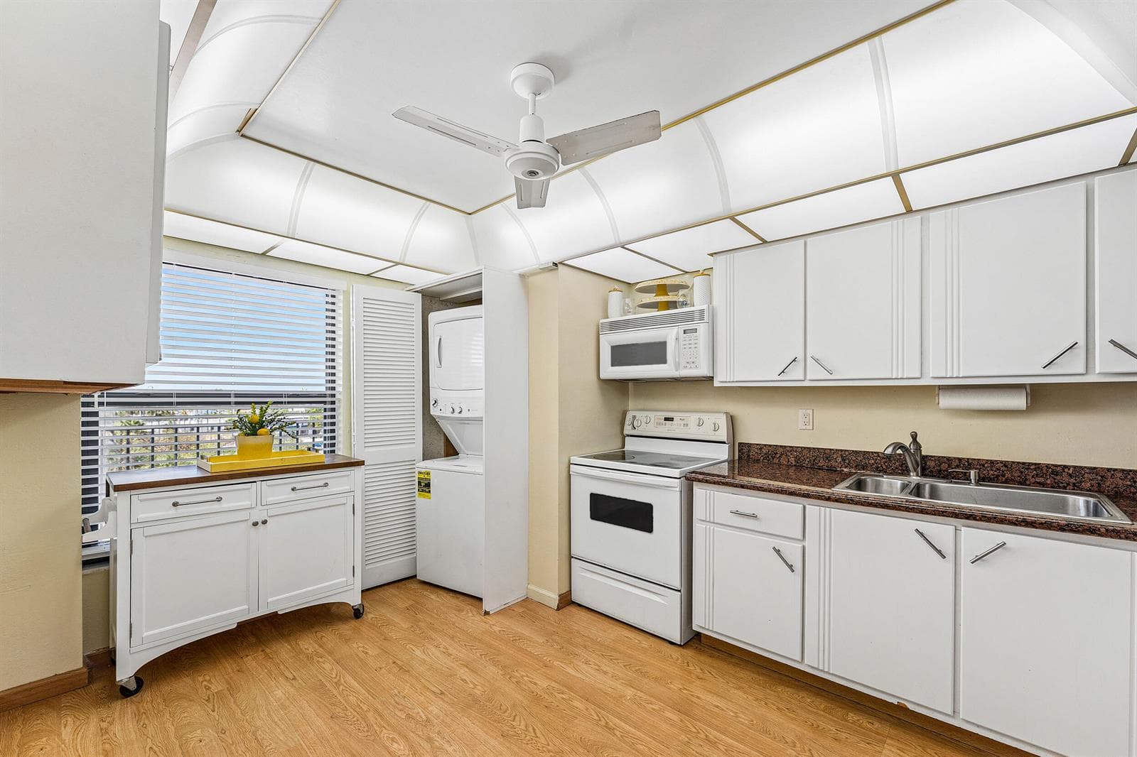 1631 Riverview Road 505 photo 9