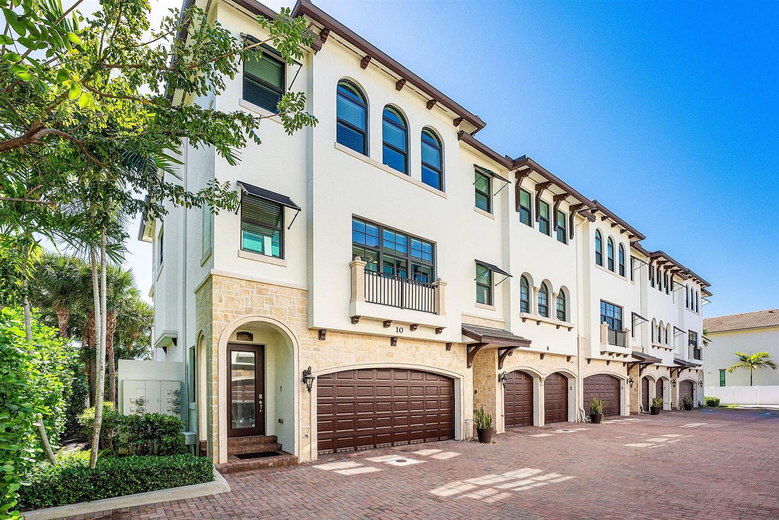 10 Windward Lane photo 15