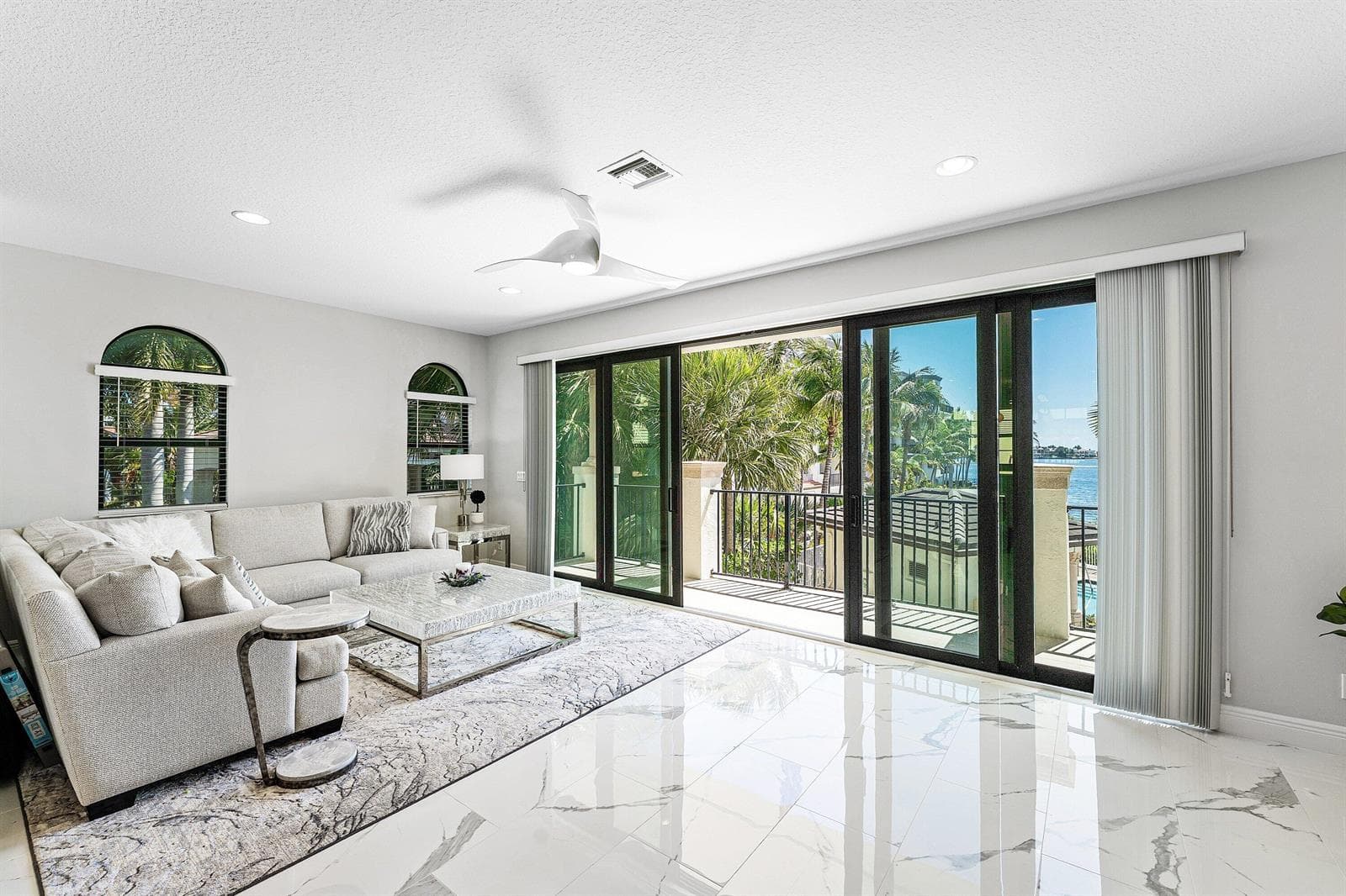 10 Windward Lane photo 11