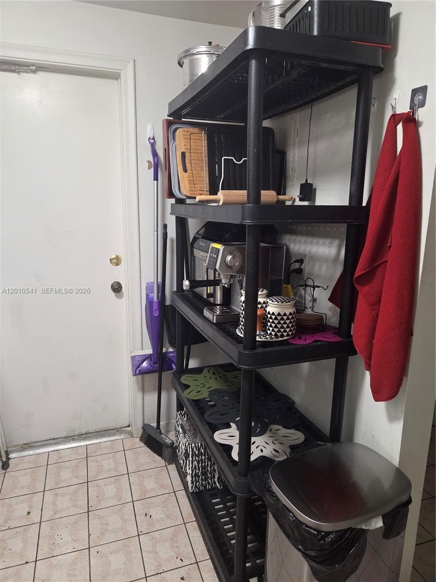 1817 S Ocean Dr 325 photo 23