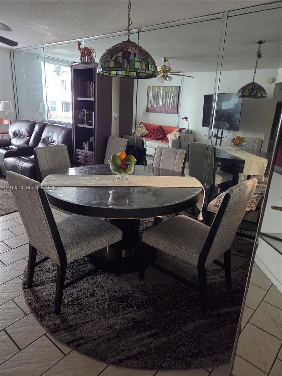 1817 S Ocean Dr 325 photo 2