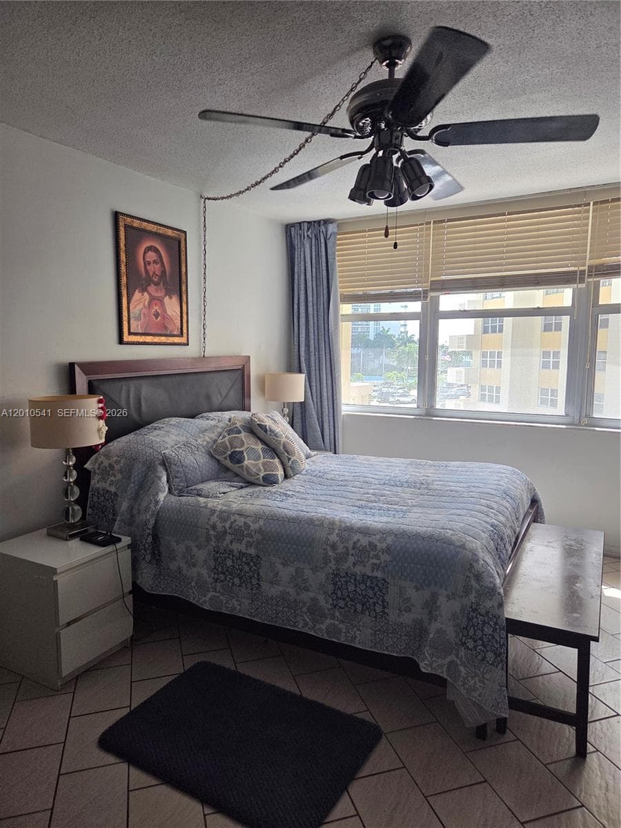 1817 S Ocean Dr 325 photo 15