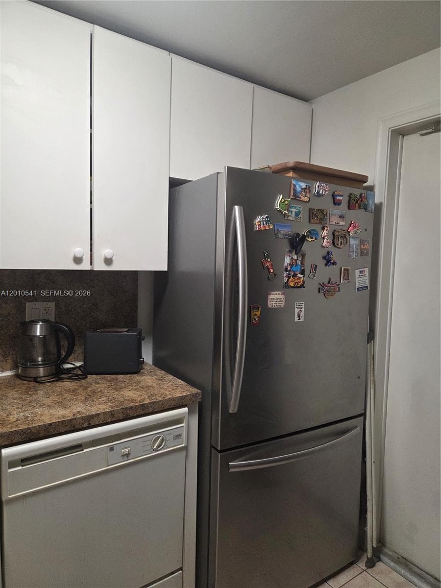 1817 S Ocean Dr 325 photo 21