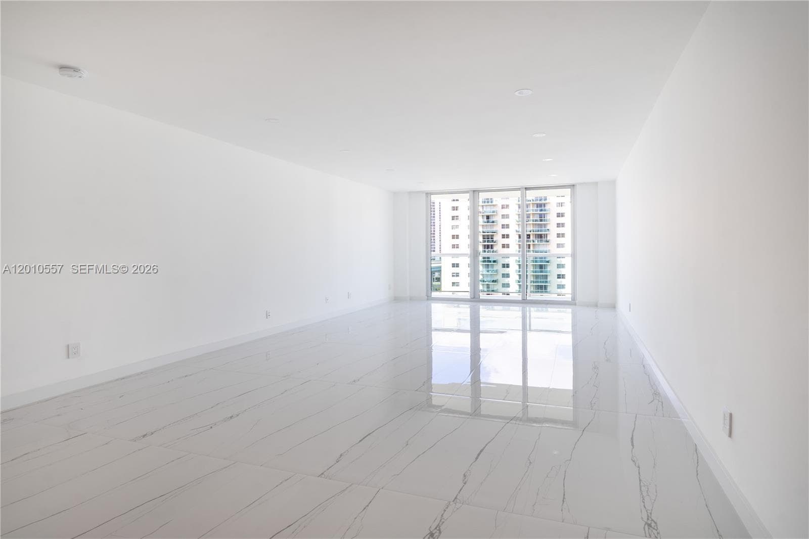 19380 Collins Ave 1105 photo 10