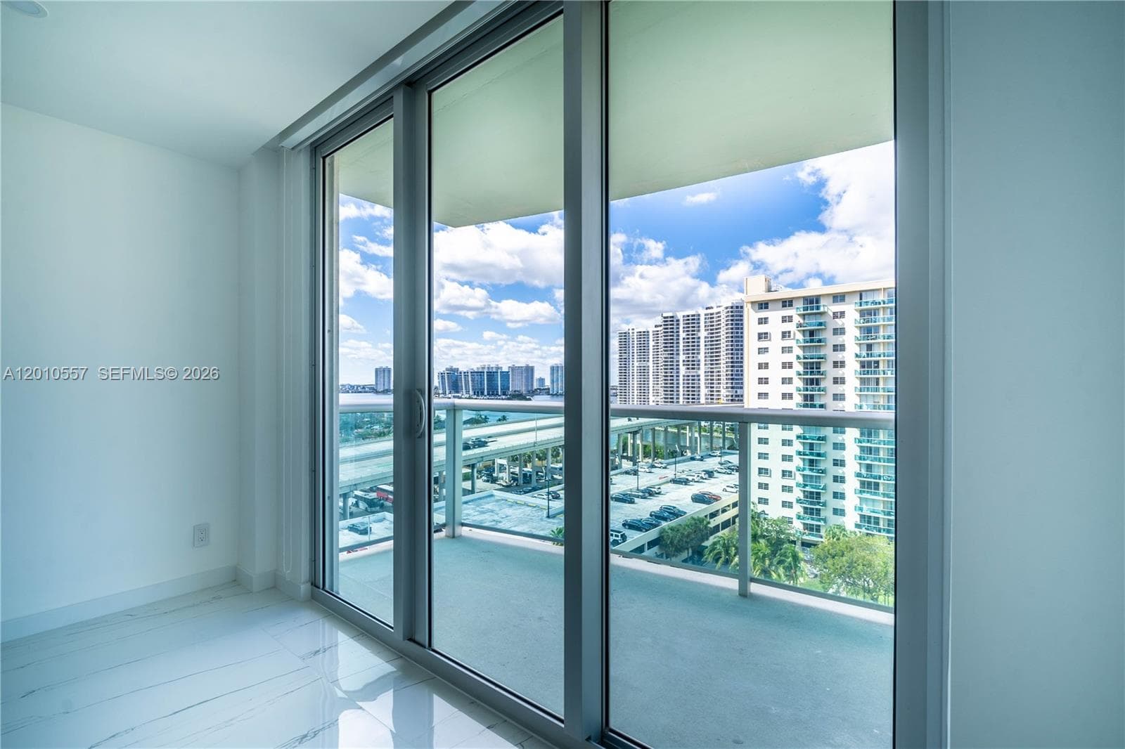 19380 Collins Ave 1105 photo 11