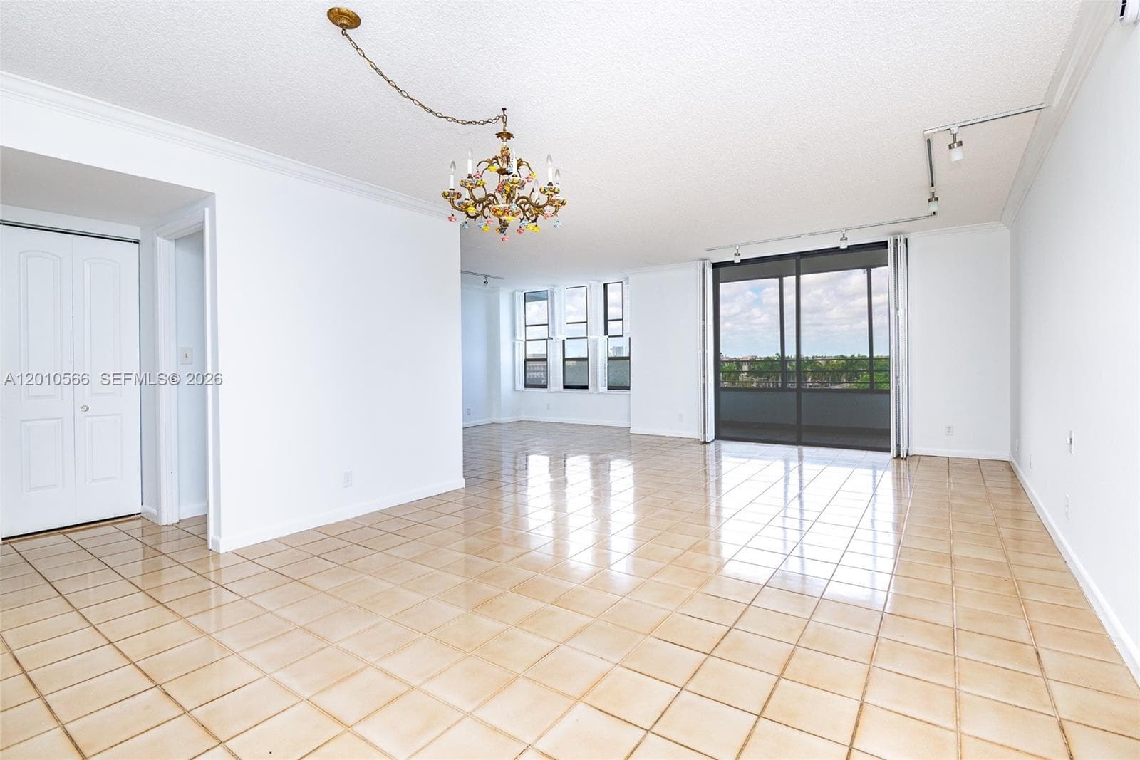 600 Three Islands Blvd 402 photo 3