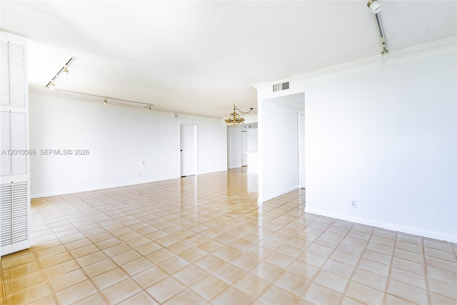 600 Three Islands Blvd 402 photo 14