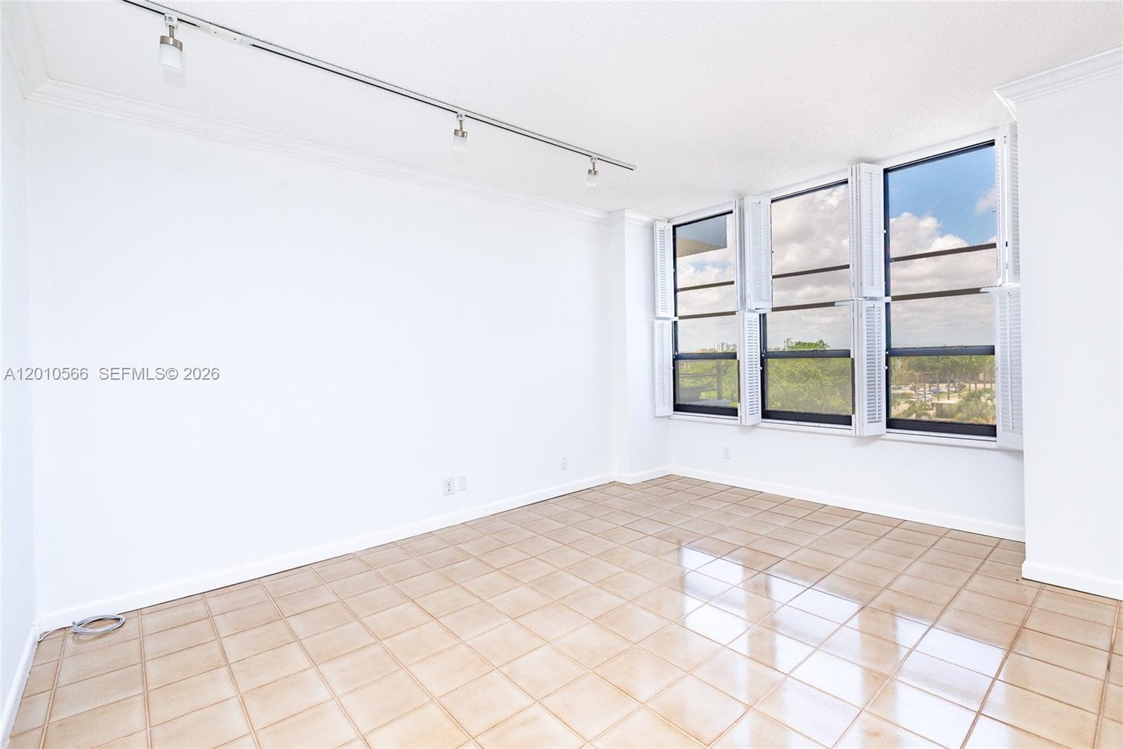 600 Three Islands Blvd 402 photo 15