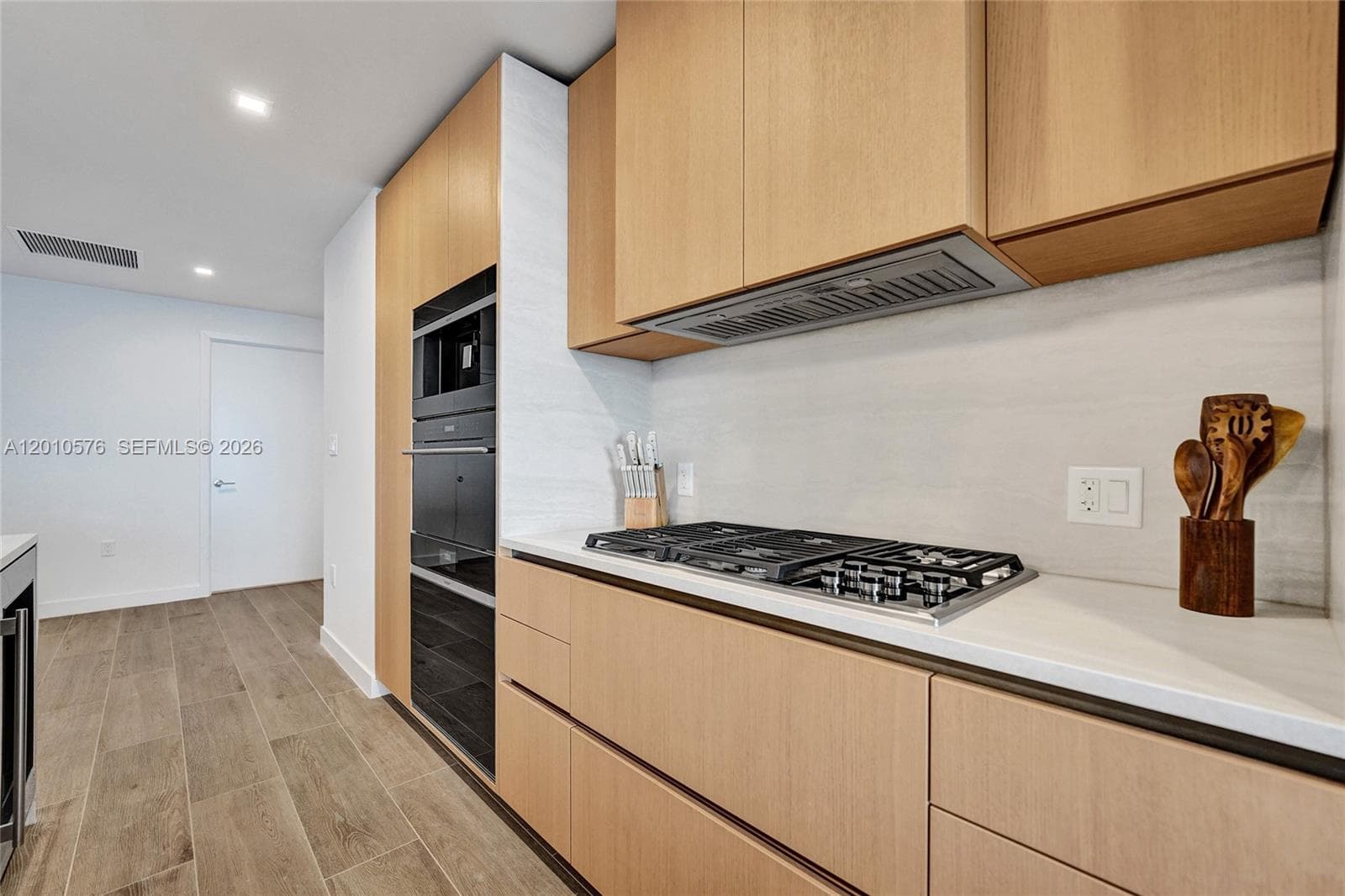 900 Ocean Blvd 1904 photo 18