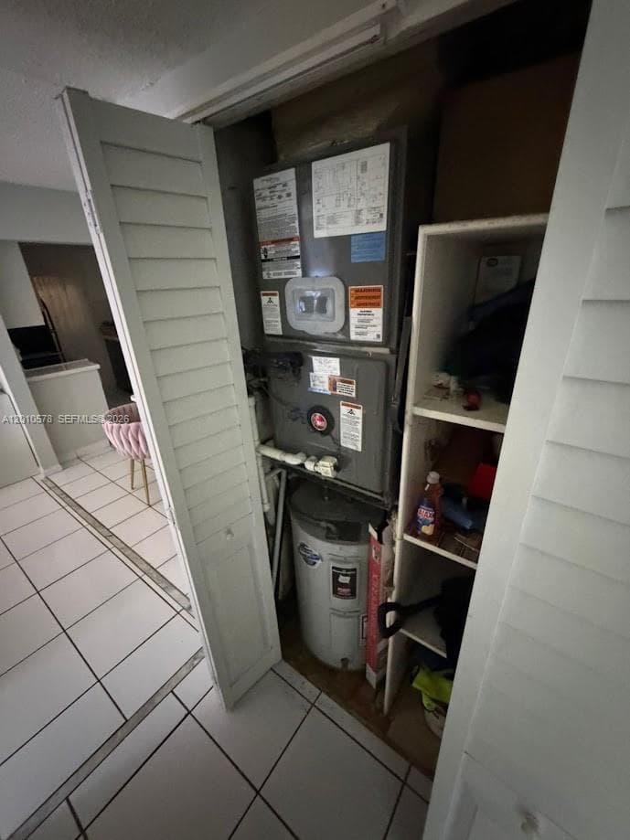 2420 Diana Dr 302 photo 16