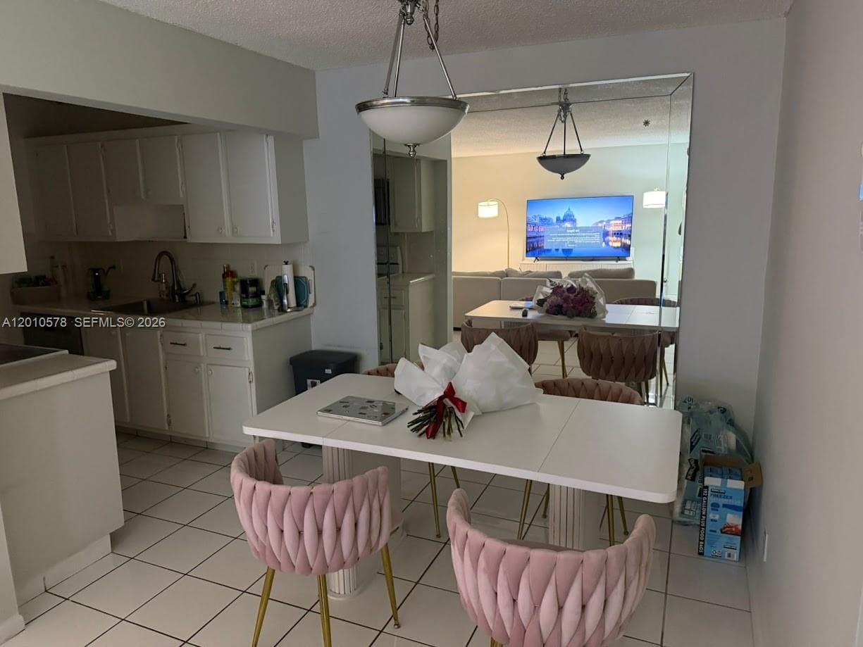 2420 Diana Dr 302 photo 9