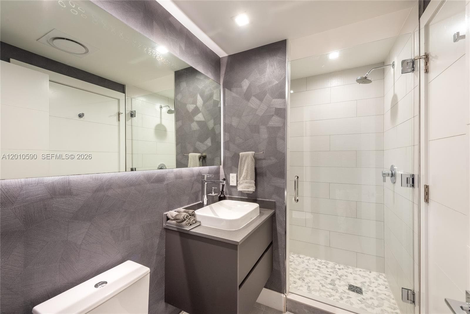 3801 Collins Ave 1502 photo 23