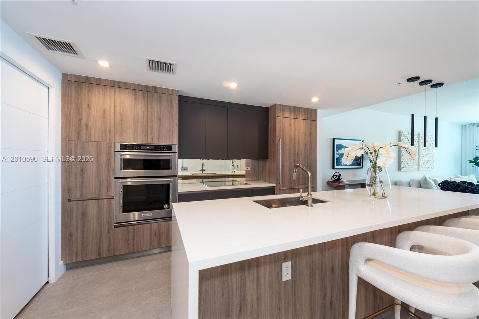 3801 Collins Ave 1502 photo 12