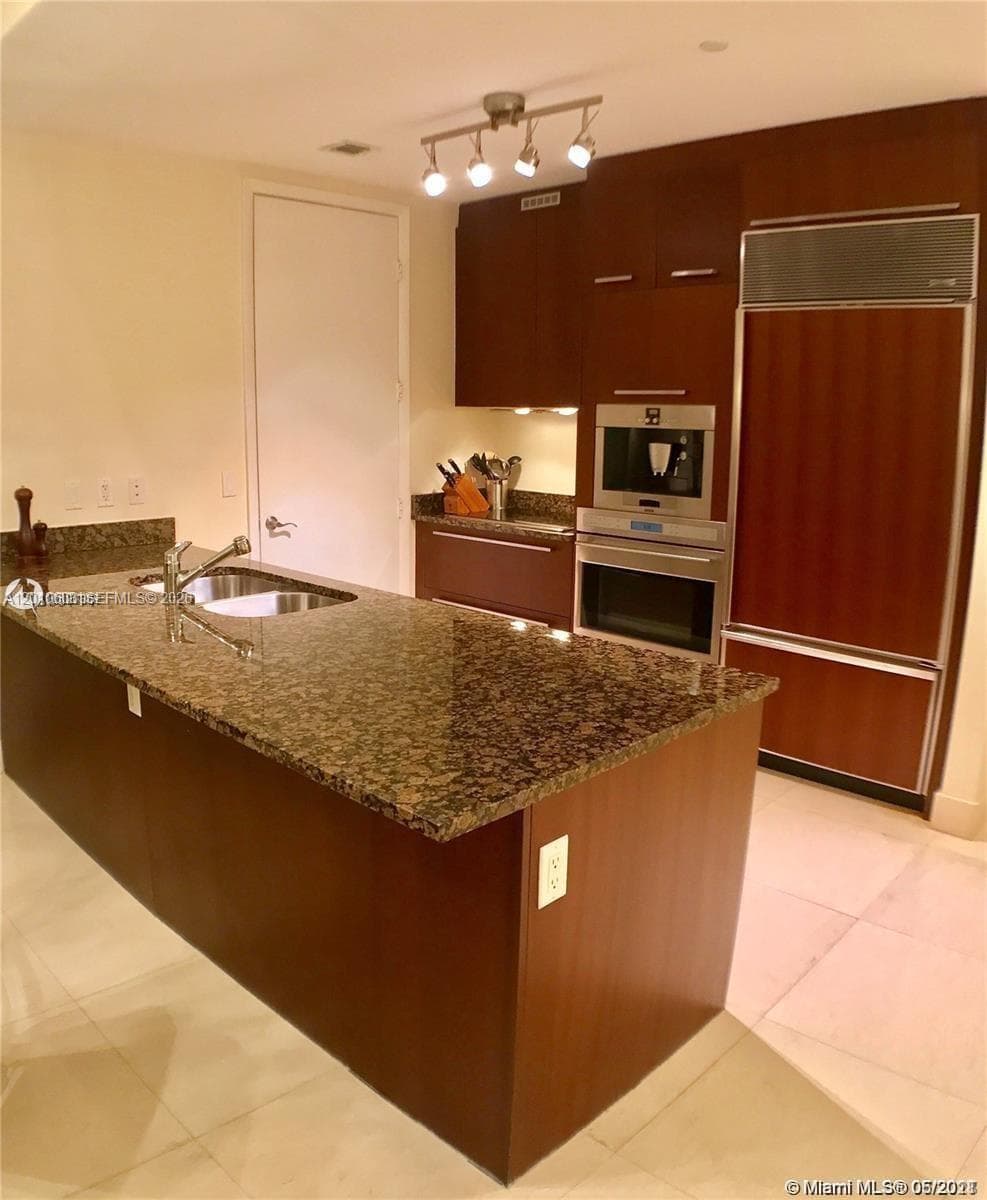 15901 Collins Ave 1102 photo 5