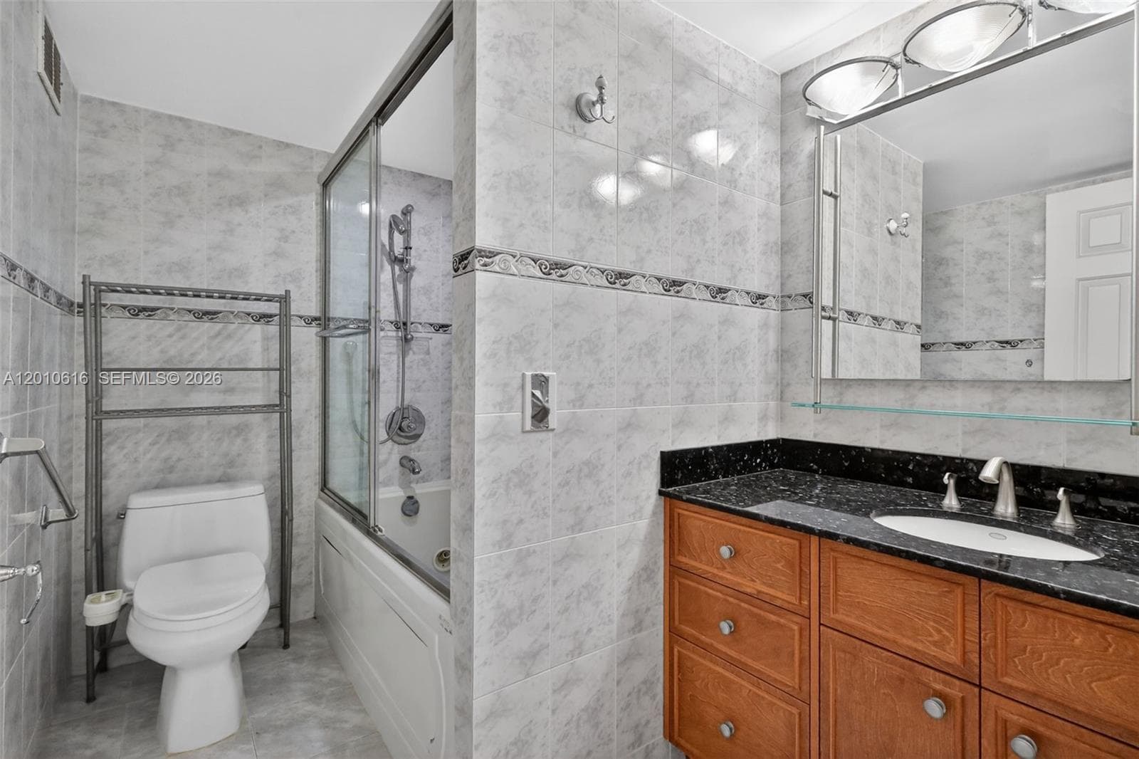 1849 Ocean Dr 1402 photo 18