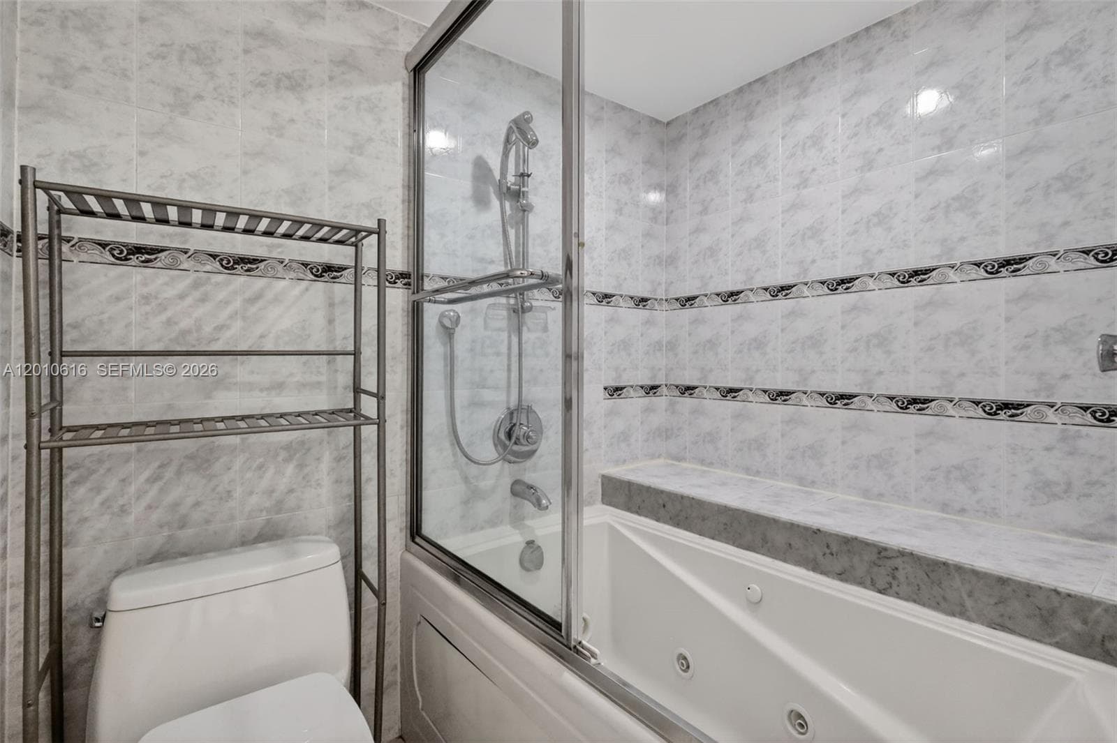 1849 Ocean Dr 1402 photo 19