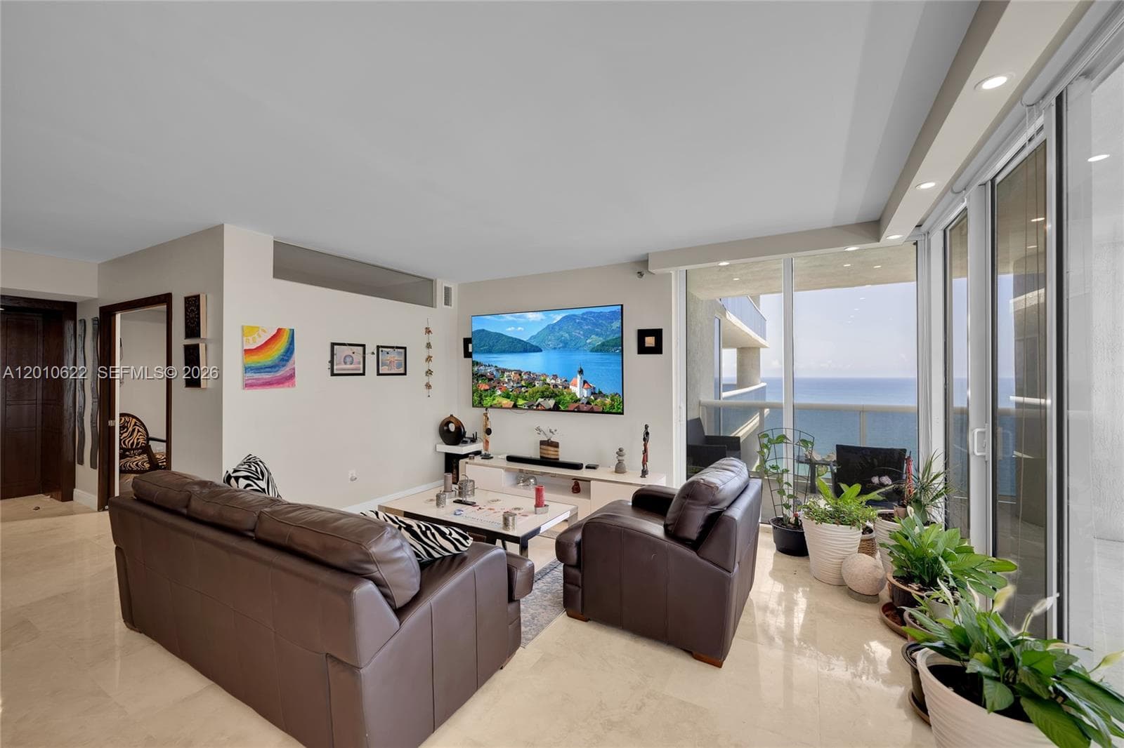 1800 Ocean Dr 2205 photo 2
