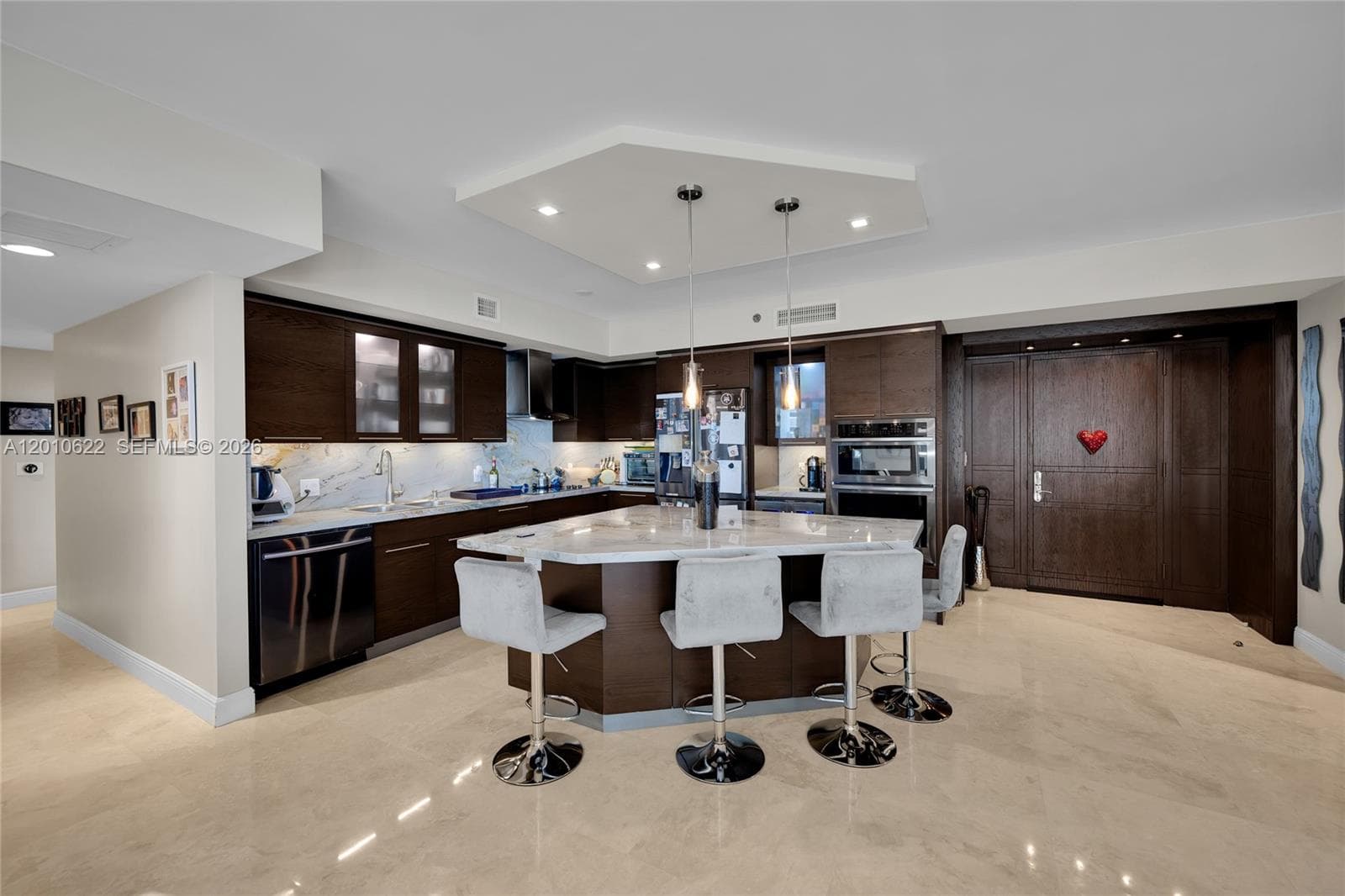 1800 Ocean Dr 2205 photo 10
