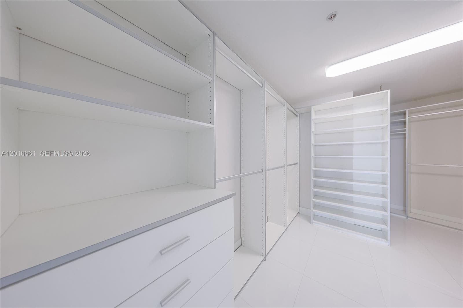 92 SW 3rd St 5202 photo 14