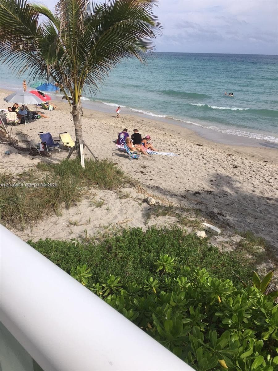 2030 Ocean Dr 1706 photo 13