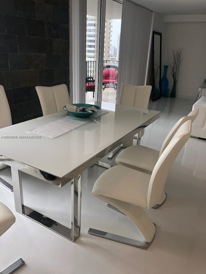 2030 Ocean Dr 1706 photo 16