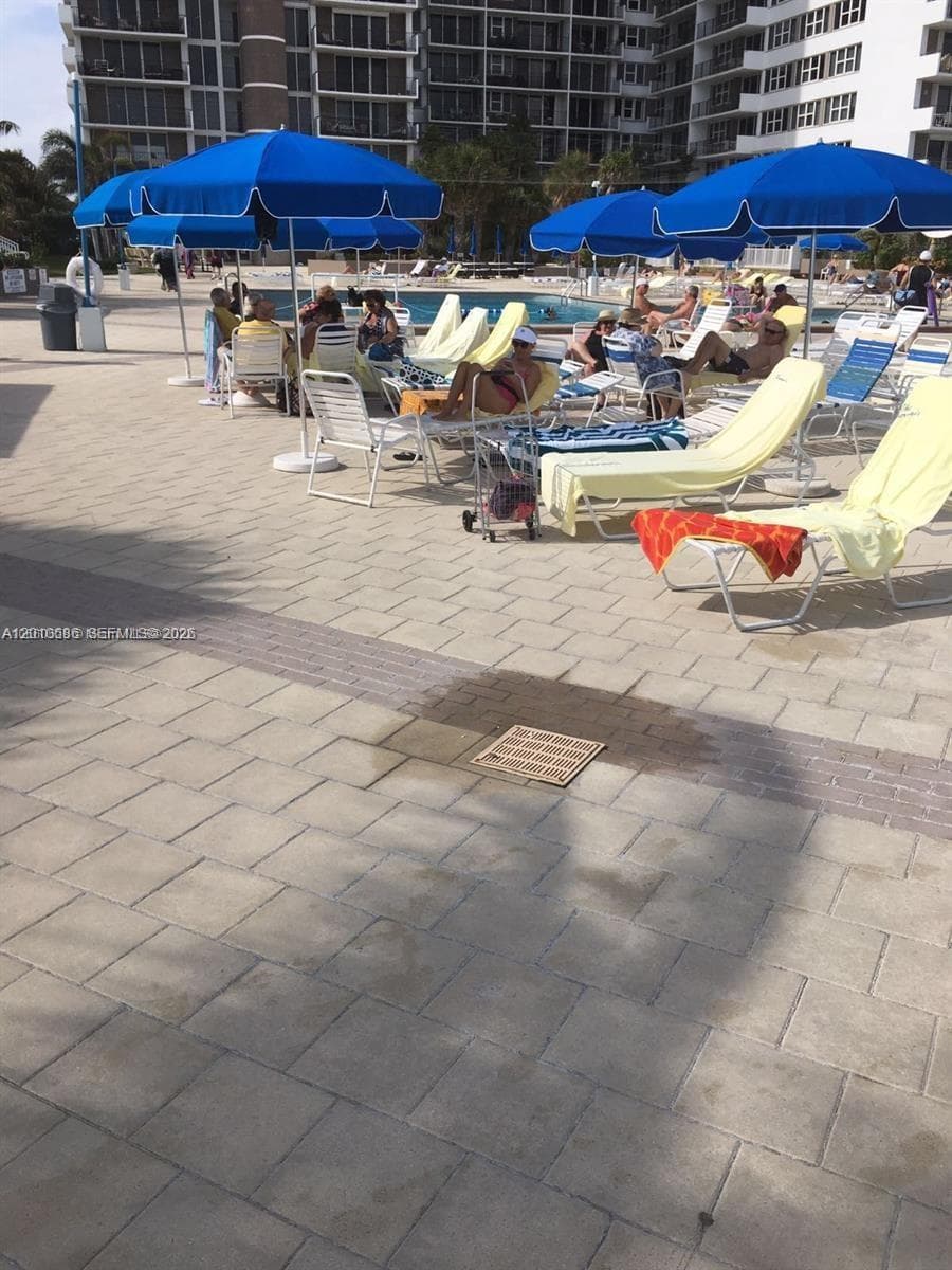 2030 Ocean Dr 1706 photo 14