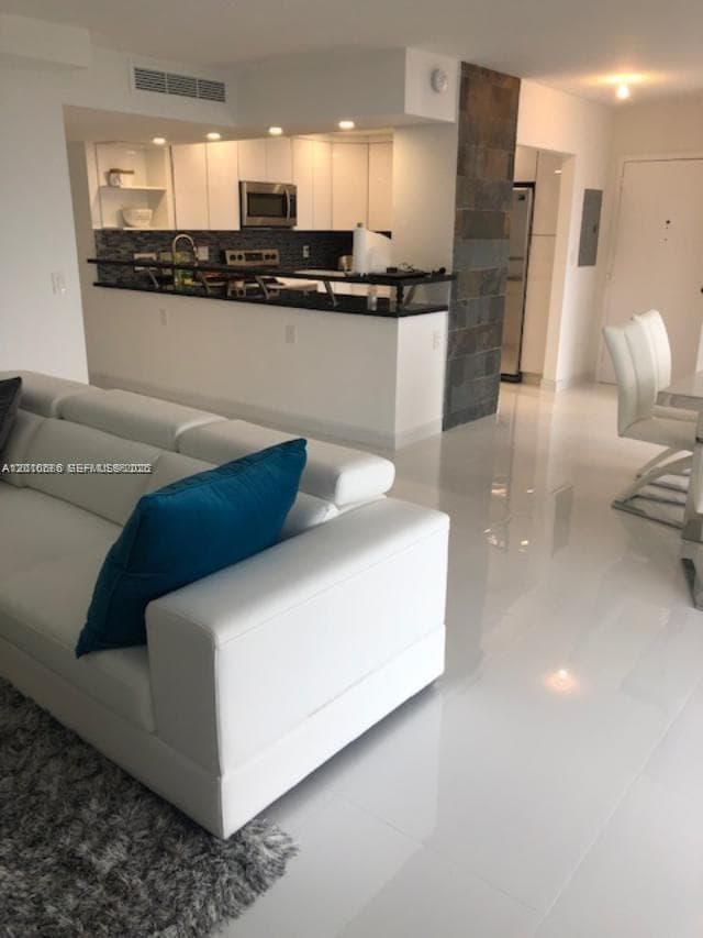 2030 Ocean Dr 1706 photo 19