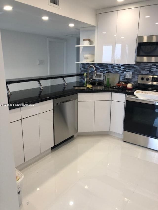 2030 Ocean Dr 1706 photo 21