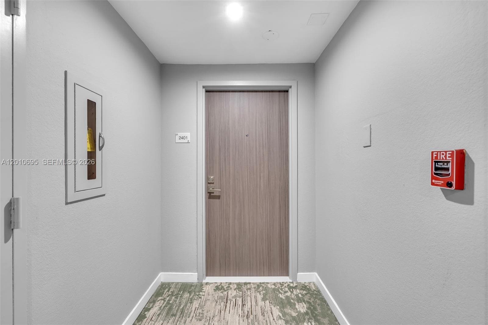 2555 Collins Ave 2401 photo 4