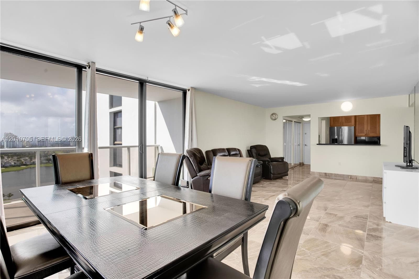 3701 Country Club Dr 2203 photo 10