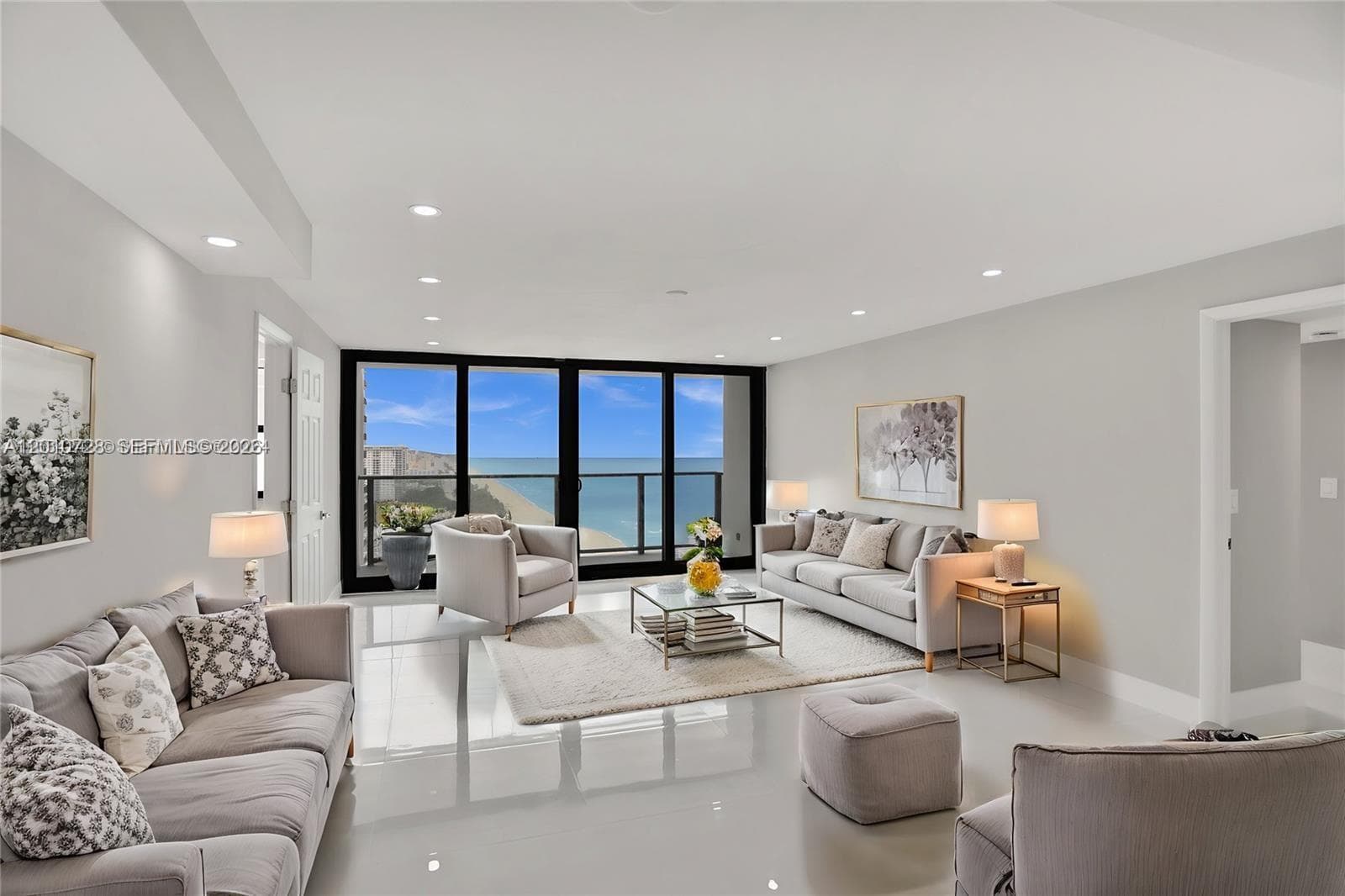 2301 Ocean Dr 2404 photo 2
